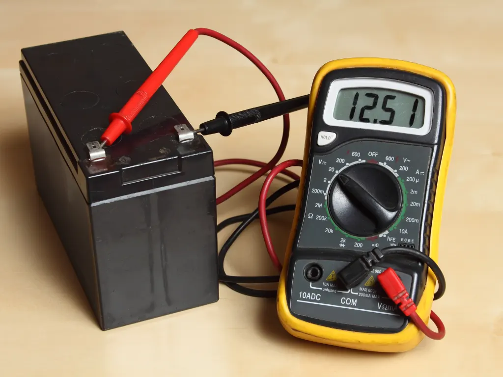 Ways To Minimize Battery Drain from Inverters